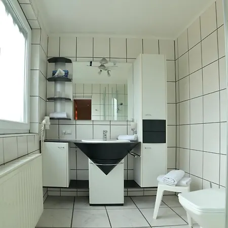 Zrenners Garni 3* 발드사센