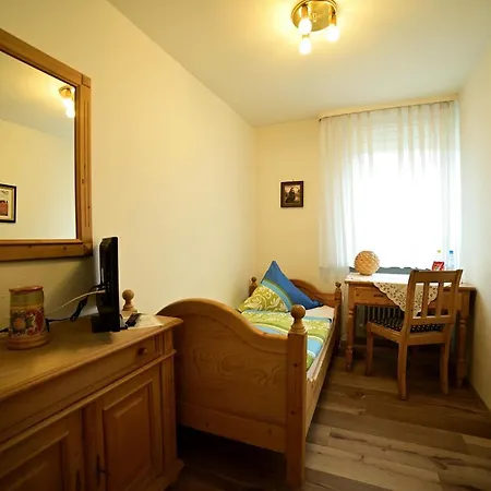 Zrenners Garni 3* 발드사센