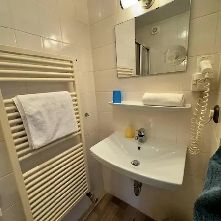 Zrenners Garni Vendégház 3*