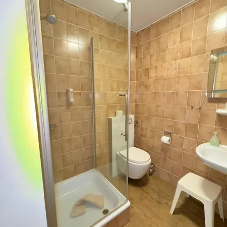 Zrenners Garni 3*