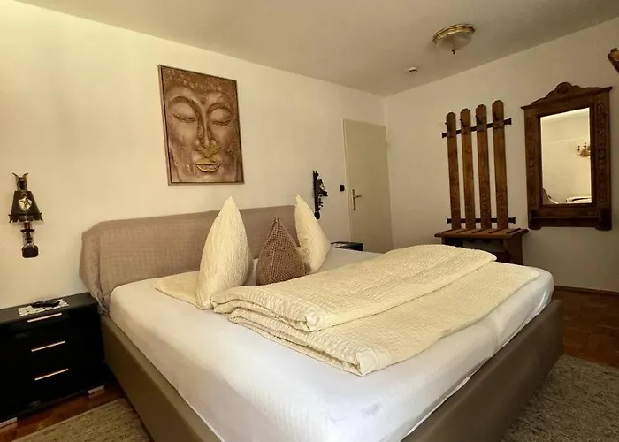 Zrenners Garni בית הארחה 3*