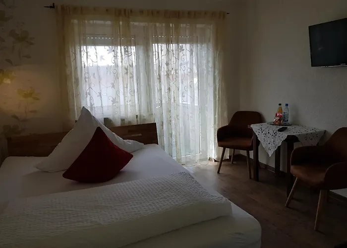 Zrenners Garni 3*